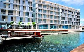 2Br Family Apartment Near Waterfront